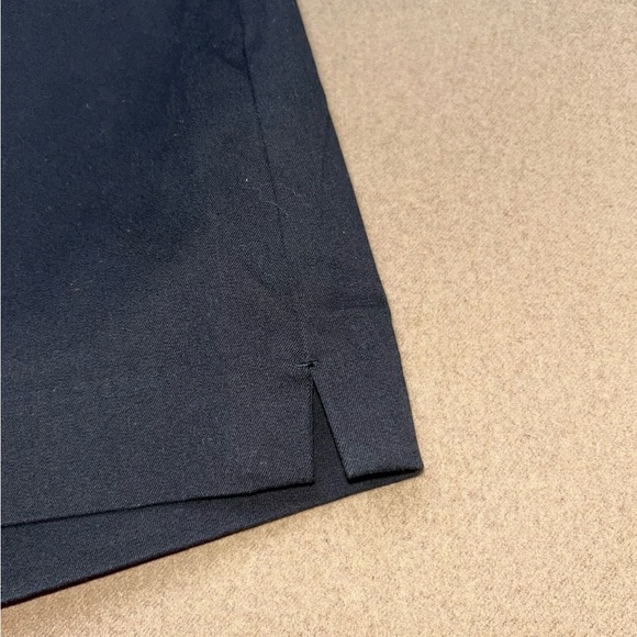 Spanx Polished 6” Pull On Short Classic Black Smoothing Fabric - Picture 6 of 7